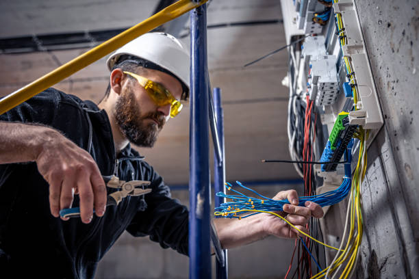 Best Emergency Electrical Repair  in Hillcrest, NY